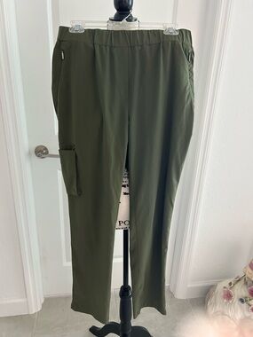 Chico's Woman’s Olive Green Cargo Pants